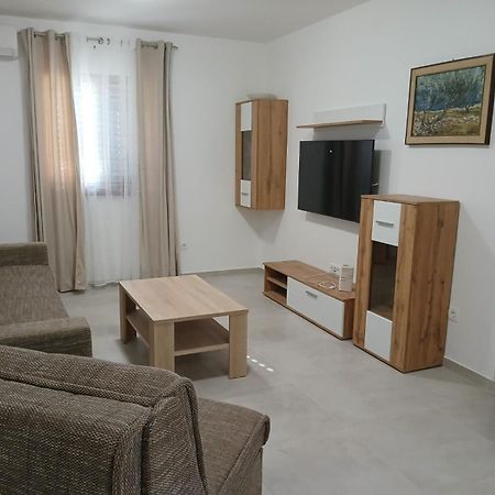 Apartments Njivice Bajcic Zewnętrze zdjęcie