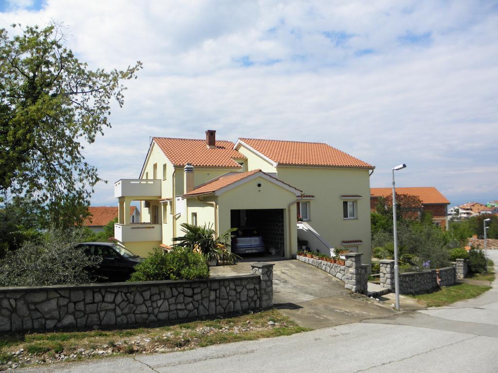 Apartments Njivice Bajcic Zewnętrze zdjęcie