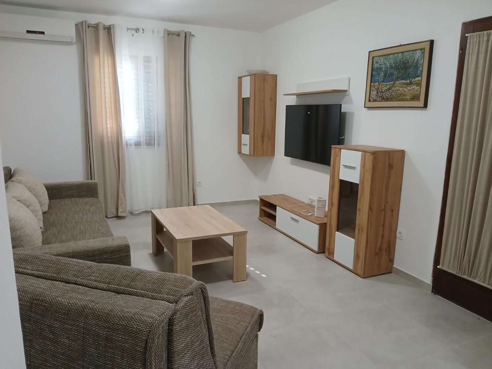 Apartments Njivice Bajcic Zewnętrze zdjęcie