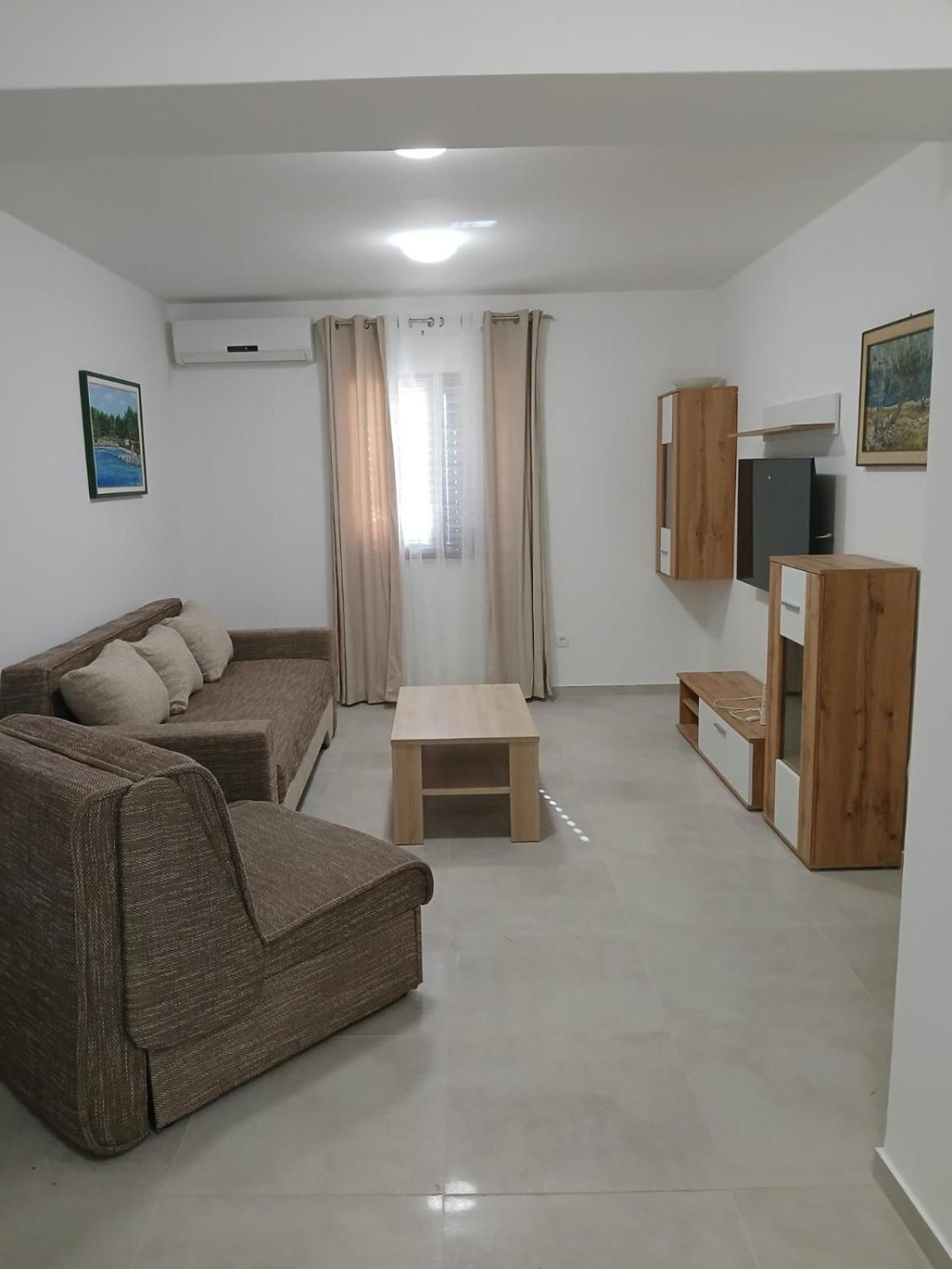 Apartments Njivice Bajcic Zewnętrze zdjęcie