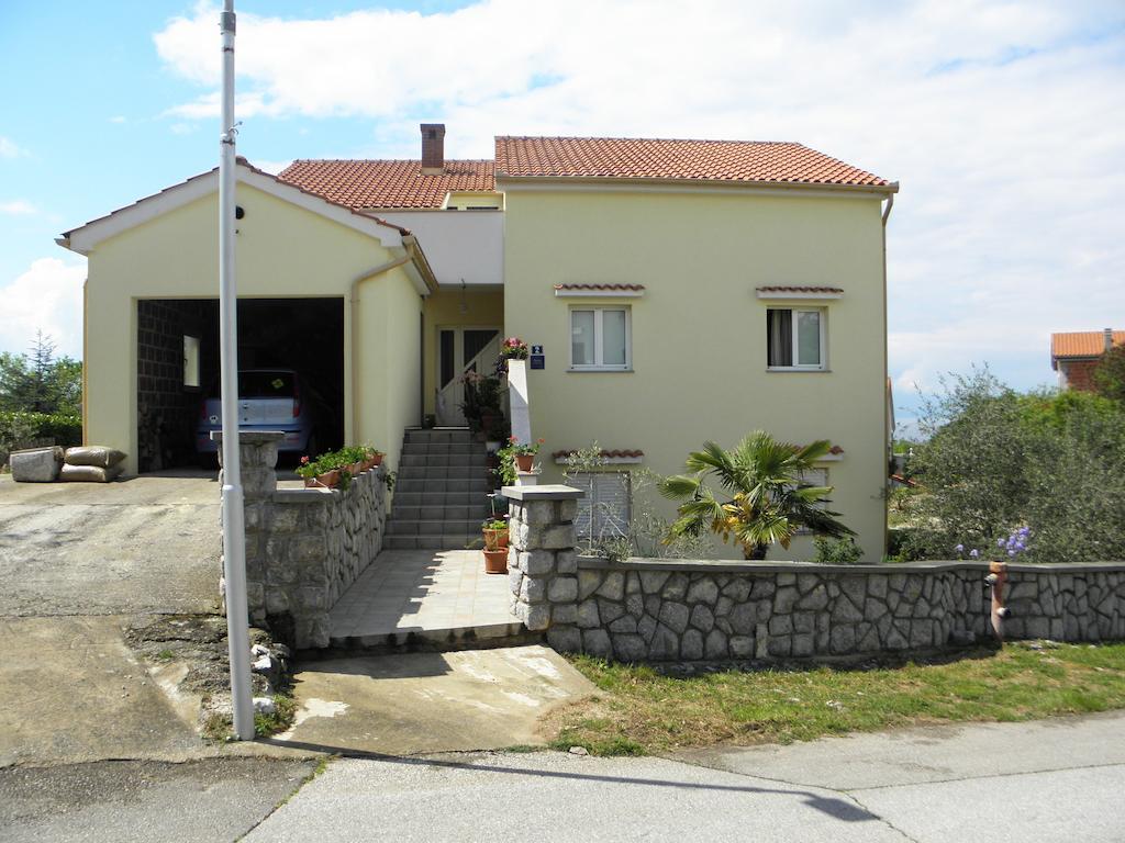 Apartments Njivice Bajcic Zewnętrze zdjęcie