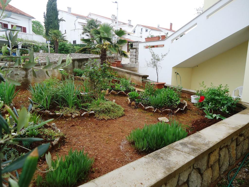 Apartments Njivice Bajcic Zewnętrze zdjęcie