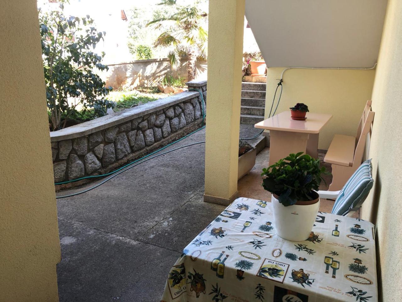 Apartments Njivice Bajcic Zewnętrze zdjęcie